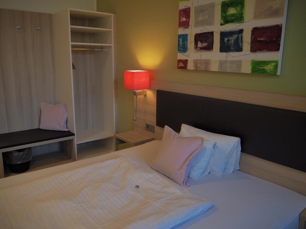 Hotel „Zur Linde“ Ehingen  Extérieur photo